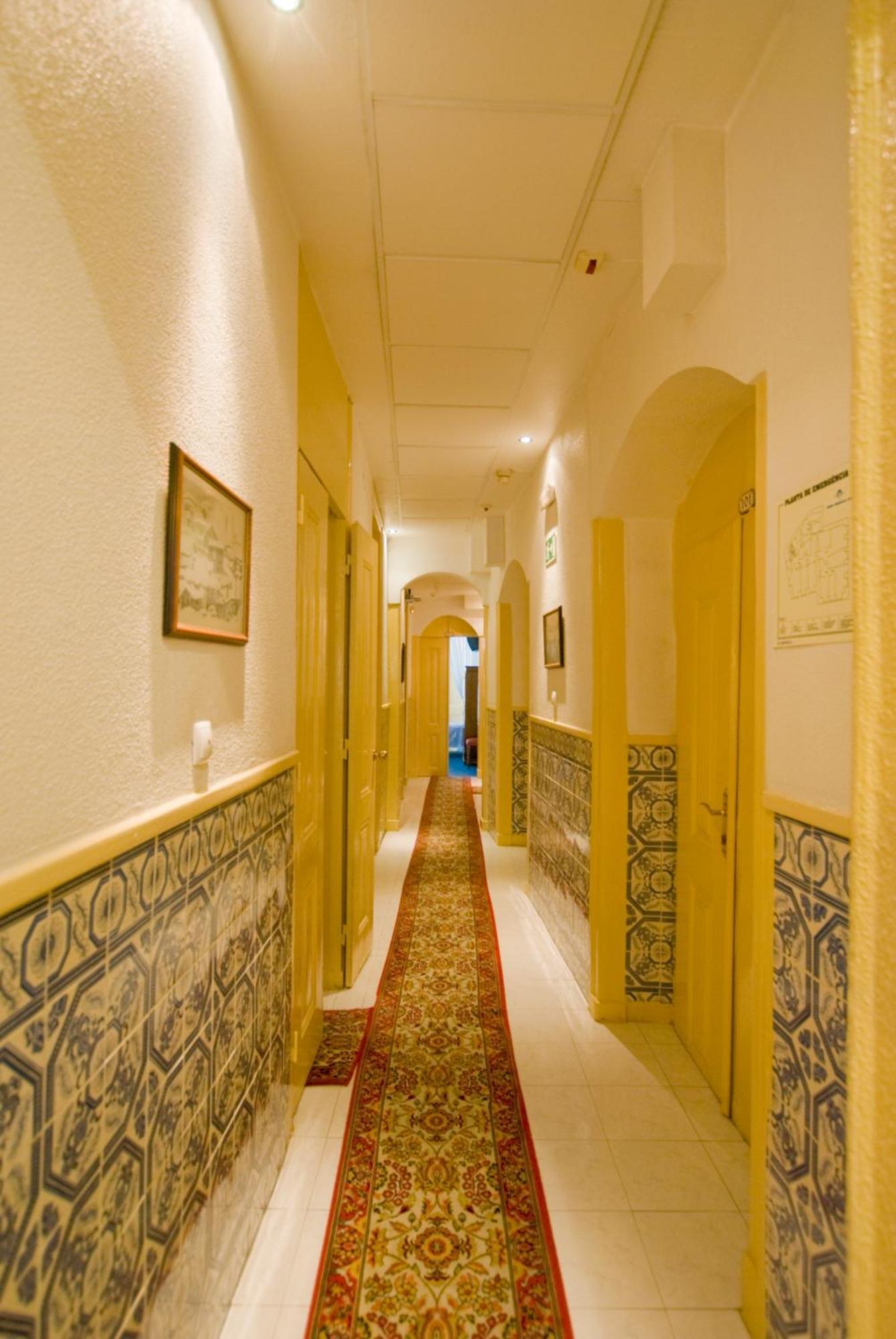 Residencial Geres Hotel Lisbon Bagian luar foto